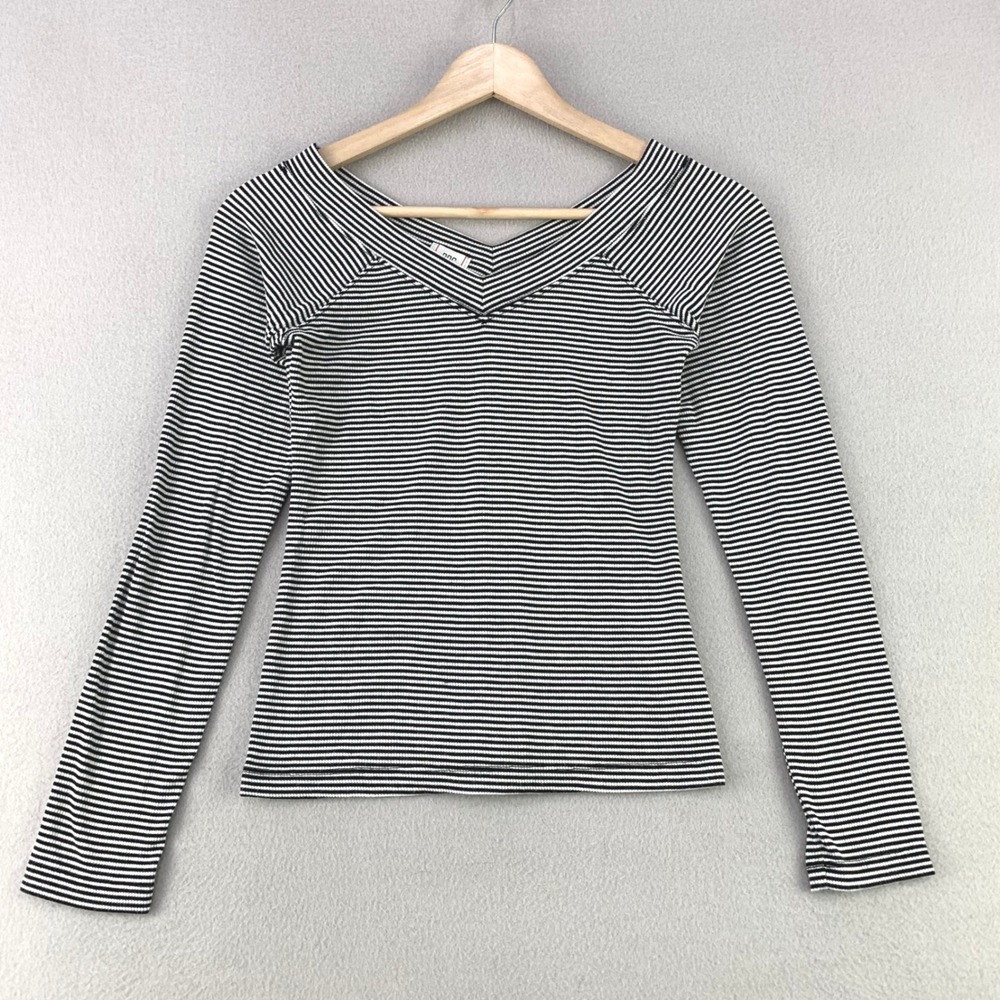 BDG Striped V-Neck Top Women M Black White Ribbed Fitted Long Sleeve Raglan Y2K